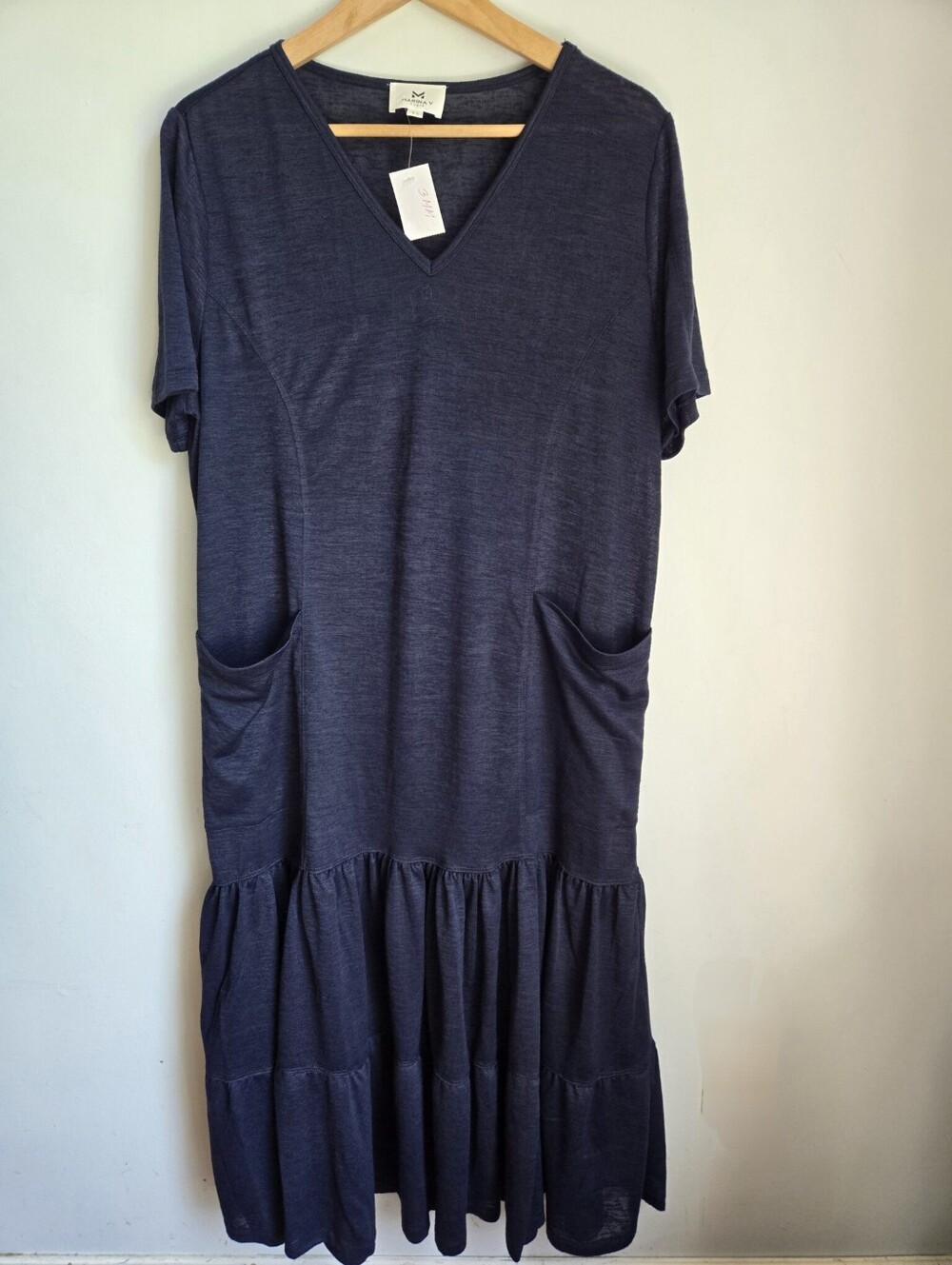 New MARINA V PARIS Relaxed V-Neck Navy Tiered Pocket Dress